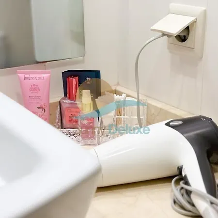 Heart By Sunny Deluxe Apartment