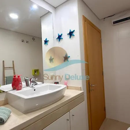 Heart By Sunny Deluxe Apartment