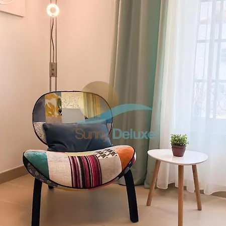 Apartment Heart By Sunny Deluxe *